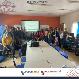 COOPERSANTA participa de ação sobre Coleta Seletiva em Escola